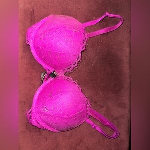 Sexy Victoria’s Secret Bombshell Pink Glitter Push Up Bra